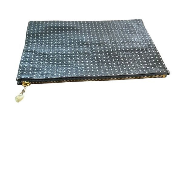 Fossil Leather Heart Print Clutch Pouch Kindle IPAD Unisex Zip Up 8"x11" Black - Picture 4 of 12